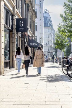 Hamburg (D), Townhall Quartier, La Linia Sand beige.