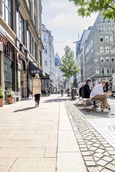 Hamburg (D), Townhall Quartier, La Linia Sand beige.